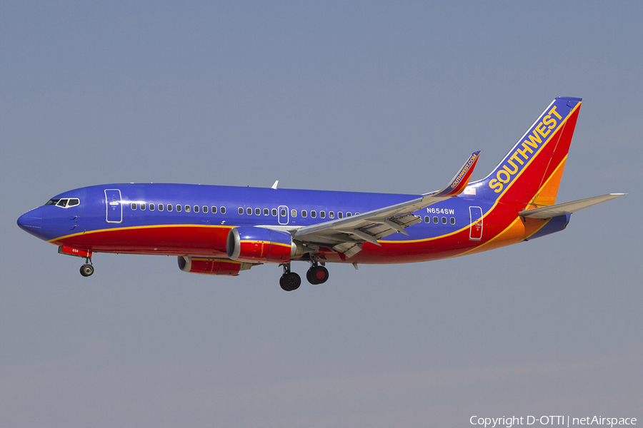 Southwest Airlines Boeing 737-3H4 (N654SW) | Photo 341046
