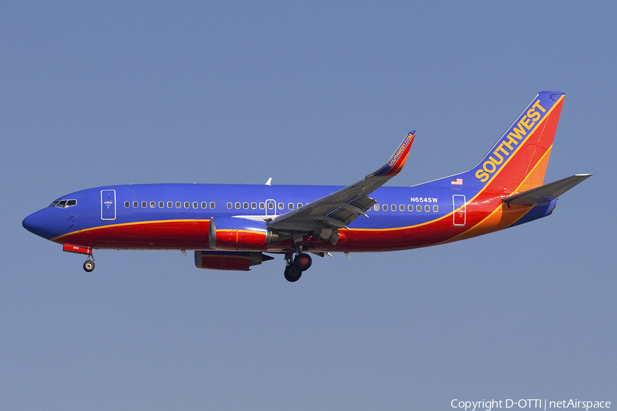 Southwest Airlines Boeing 737-3H4 (N654SW) | Photo 278802