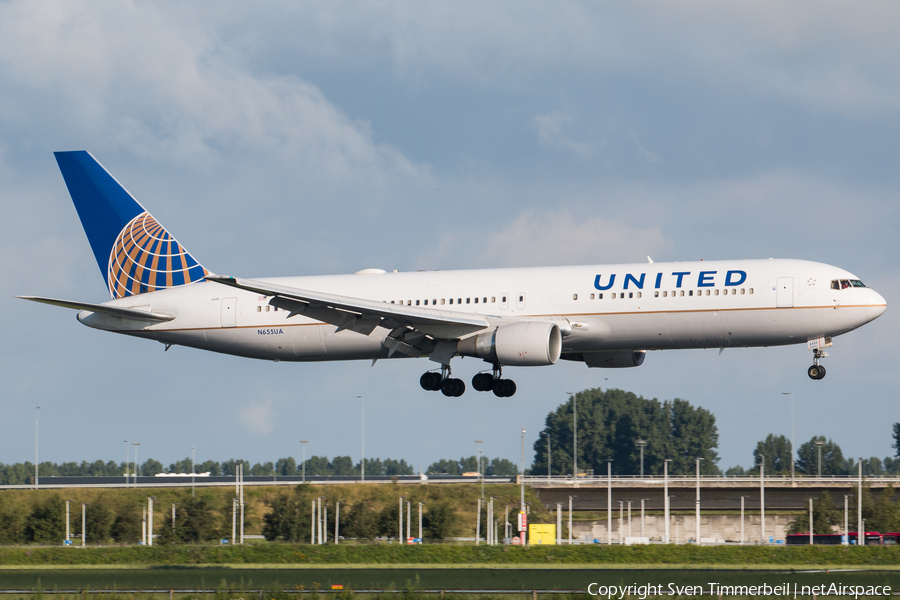 United Airlines Boeing 767-322(ER) (N655UA) | Photo 184547