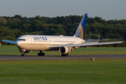 United Airlines Boeing 767-322(ER) (N655UA) at  Hamburg - Fuhlsbuettel (Helmut Schmidt), Germany