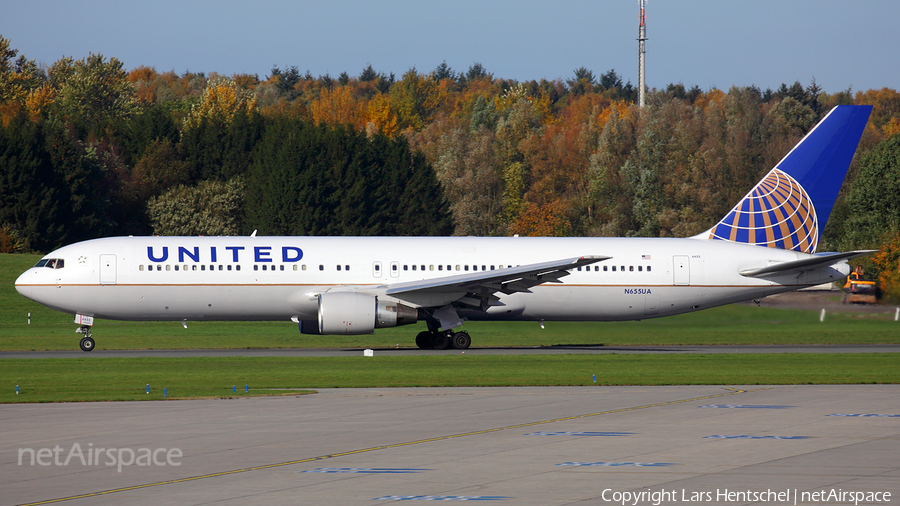 United Airlines Boeing 767-322(ER) (N655UA) | Photo 89559