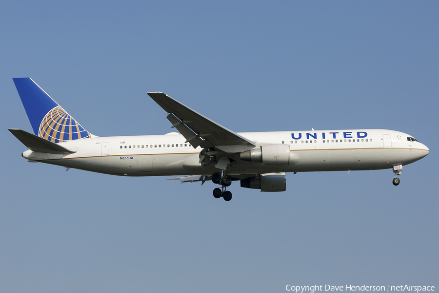 United Airlines Boeing 767-322(ER) (N655UA) | Photo 128399