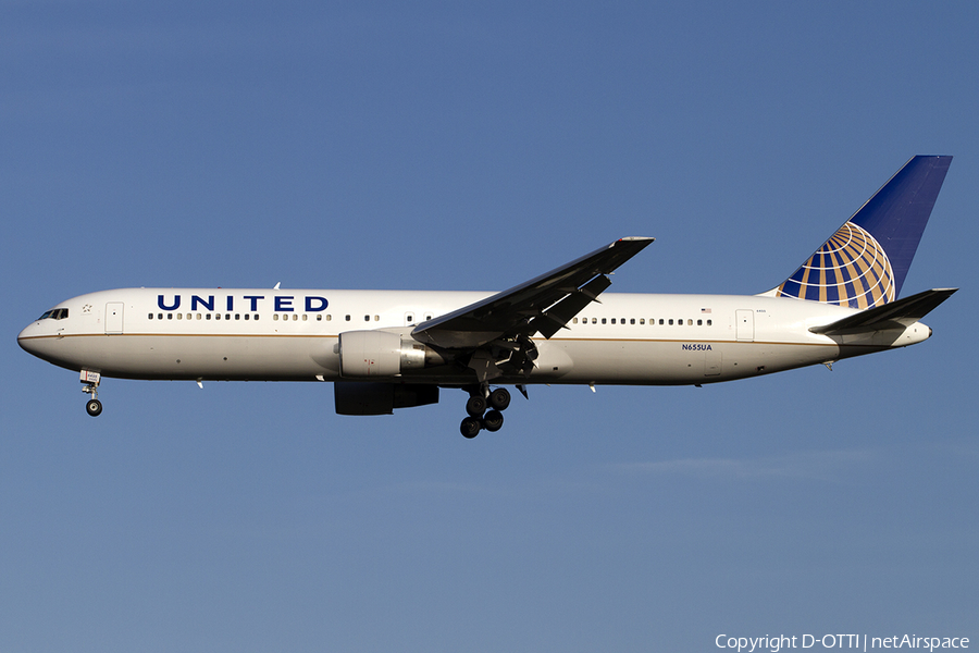 United Airlines Boeing 767-322(ER) (N655UA) | Photo 473960