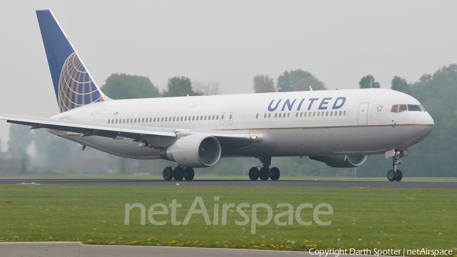 United Airlines Boeing 767-322(ER) (N656UA) | Photo 216370