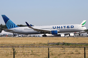 United Airlines Boeing 767-322(ER) (N656UA) at  Berlin Brandenburg, Germany