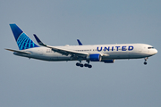 United Airlines Boeing 767-322(ER) (N656UA) at  Berlin Brandenburg, Germany