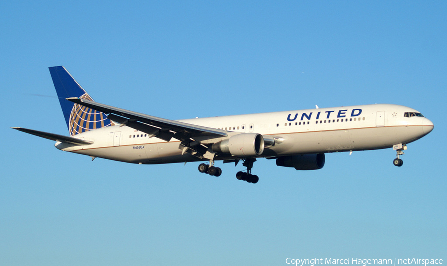 United Airlines Boeing 767-322(ER) (N656UA) | Photo 121258