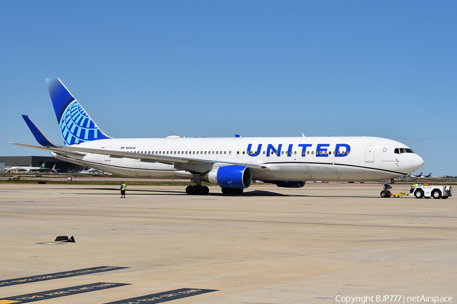 United Airlines Boeing 767-322(ER) (N656UA) | Photo 405479