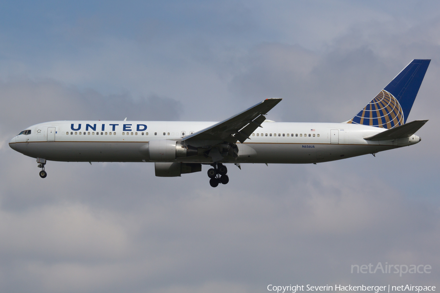 United Airlines Boeing 767-322(ER) (N656UA) | Photo 205185