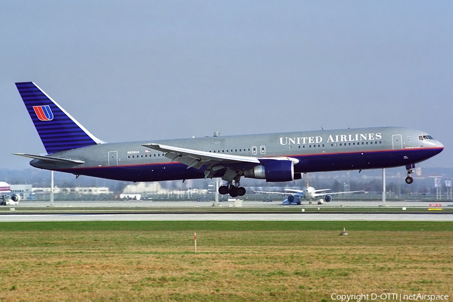 United Airlines Boeing 767-322(ER) (N656UA) | Photo 389953