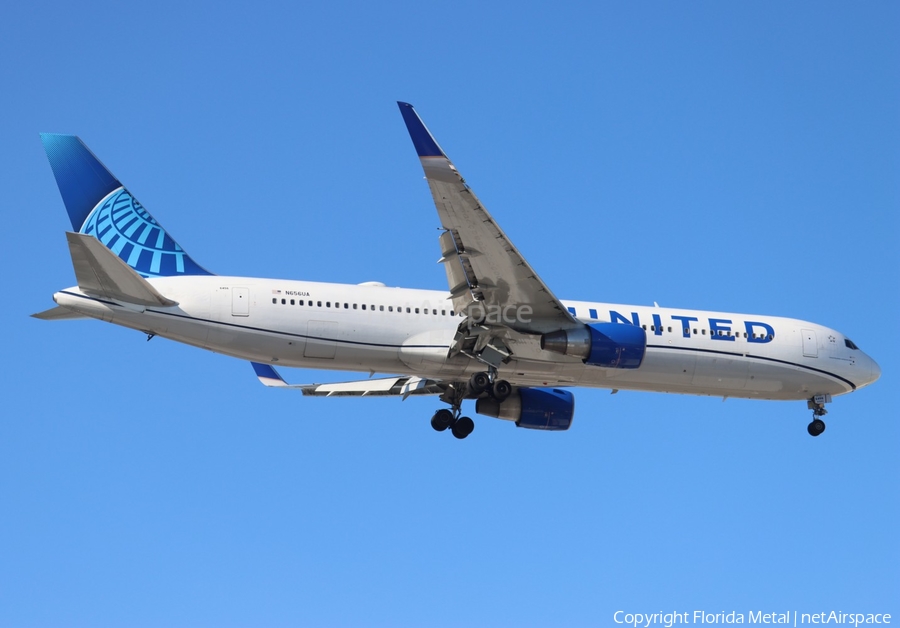 United Airlines Boeing 767-322(ER) (N656UA) | Photo 617657