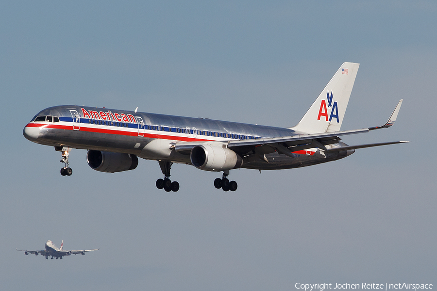 American Airlines Boeing 757-223 (N657AM) | Photo 42786