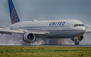 United Airlines Boeing 767-322(ER) (N657UA) at  Amsterdam - Schiphol, Netherlands