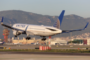 United Airlines Boeing 767-322(ER) (N657UA) at  Barcelona - El Prat, Spain