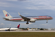 American Airlines Boeing 757-223 (N658AA) at  Miami - International, United States