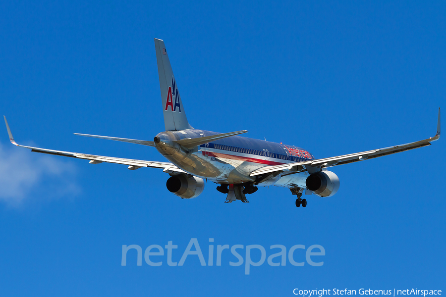 American Airlines Boeing 757-223 (N658AA) | Photo 45321