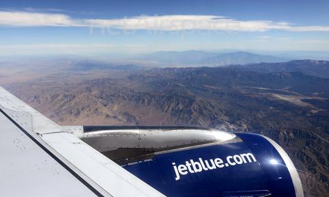 JetBlue Airways Airbus A320-232 (N658JB) at  In Flight, United States