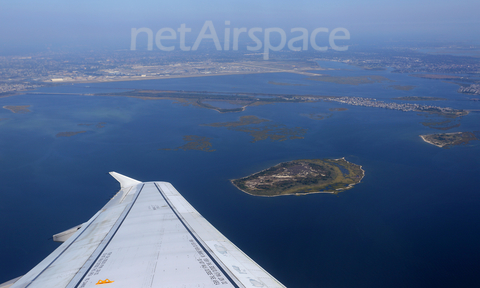 JetBlue Airways Airbus A320-232 (N658JB) at  In Flight - New York, United States