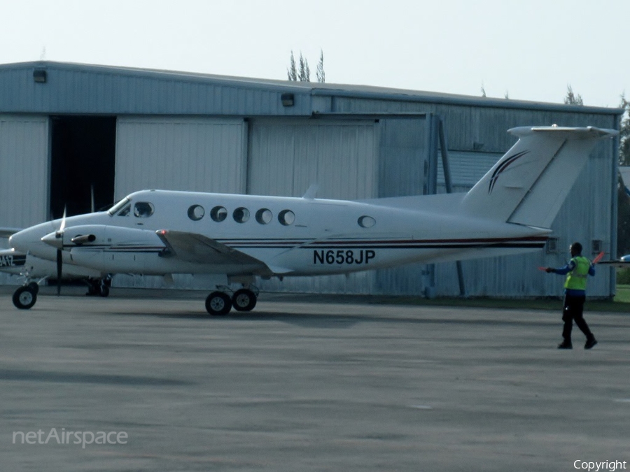 (Private) Beech King Air 200 (N658JP) | Photo 213216