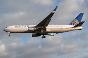 United Airlines Boeing 767-322(ER) (N658UA) at  Barcelona - El Prat, Spain