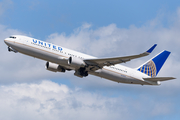 United Airlines Boeing 767-322(ER) (N658UA) at  Newark - Liberty International, United States
