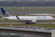 United Airlines Boeing 767-322(ER) (N658UA) at  Hamburg - Fuhlsbuettel (Helmut Schmidt), Germany