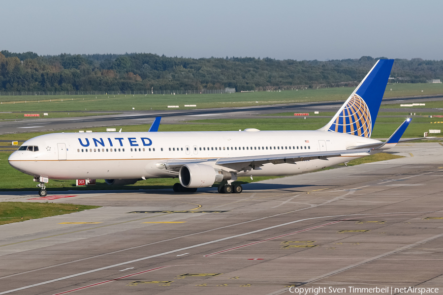 United Airlines Boeing 767-322(ER) (N658UA) | Photo 446486