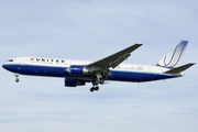 United Airlines Boeing 767-322(ER) (N658UA) at  London - Heathrow, United Kingdom