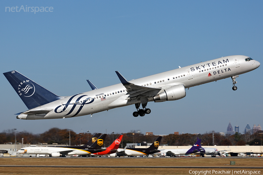 Delta Air Lines Boeing 757-232 (N659DL) | Photo 141070