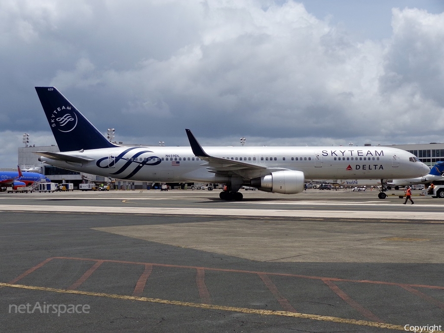 Delta Air Lines Boeing 757-232 (N659DL) | Photo 48579
