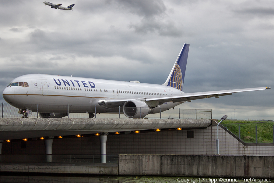 United Airlines Boeing 767-322(ER) (N659UA) | Photo 117853