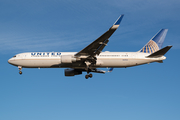United Airlines Boeing 767-322(ER) (N659UA) at  Barcelona - El Prat, Spain