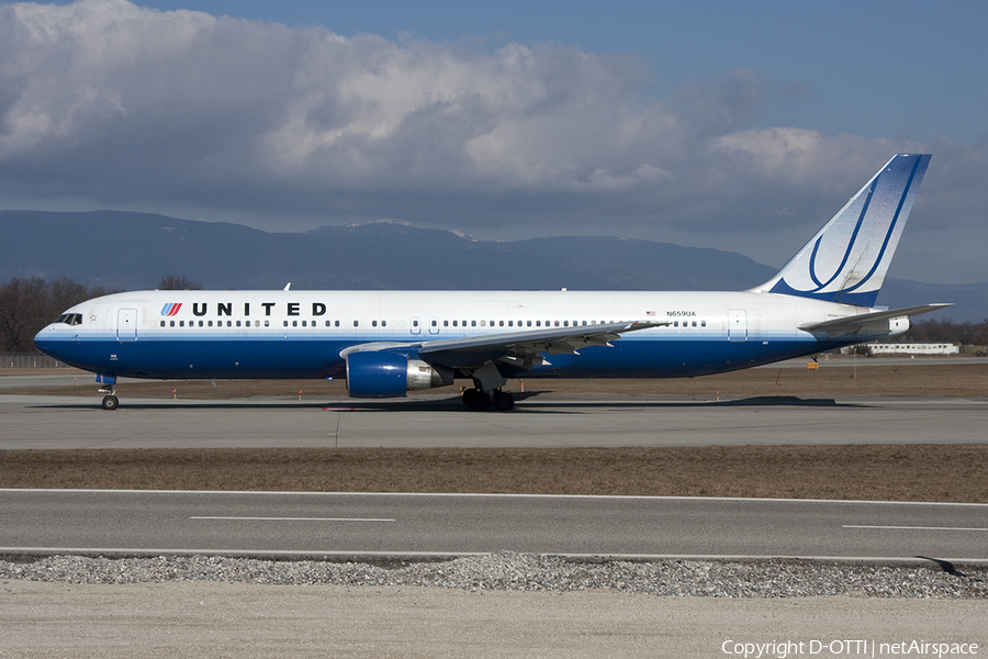United Airlines Boeing 767-322(ER) (N659UA) | Photo 376797