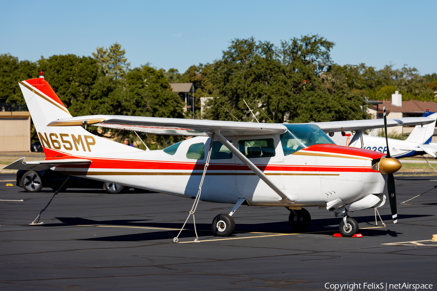 (Private) Cessna 210B Centurion (N65MP) | Photo 596669