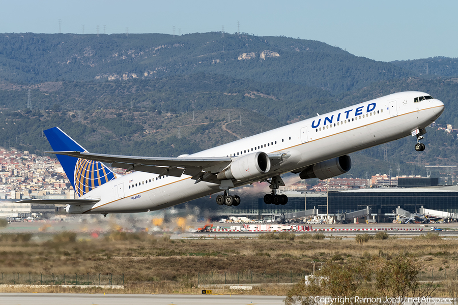 United Airlines Boeing 767-424(ER) (N66051) | Photo 222084