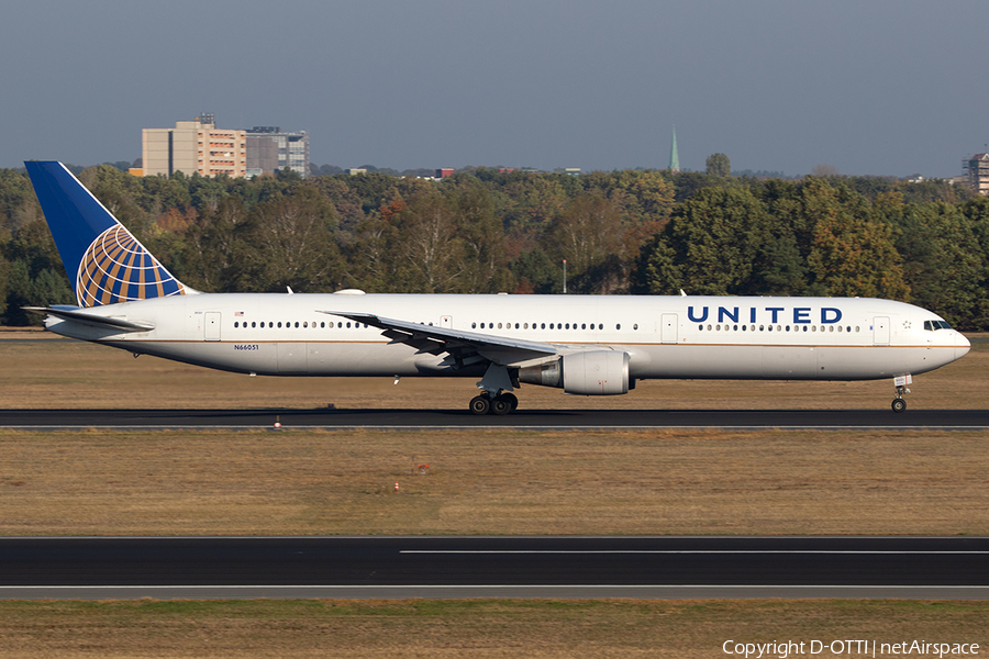 United Airlines Boeing 767-424(ER) (N66051) | Photo 269942