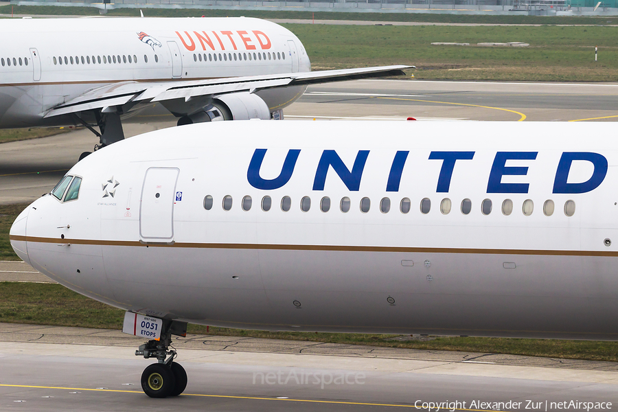 United Airlines Boeing 767-424(ER) (N66051) | Photo 102474