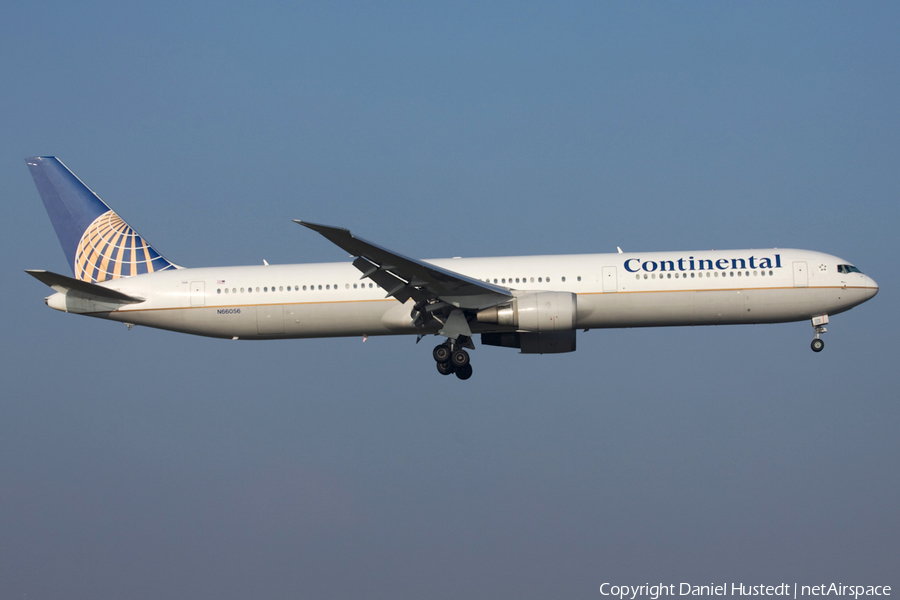 Continental Airlines Boeing 767-424(ER) (N66056) | Photo 557873