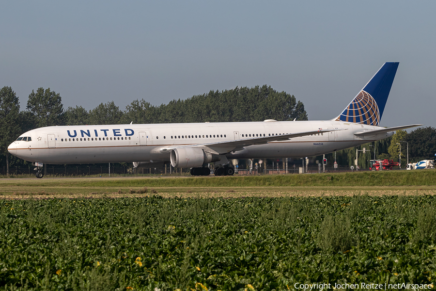 United Airlines Boeing 767-424(ER) (N66056) | Photo 346930