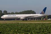 United Airlines Boeing 767-424(ER) (N66056) at  Amsterdam - Schiphol, Netherlands