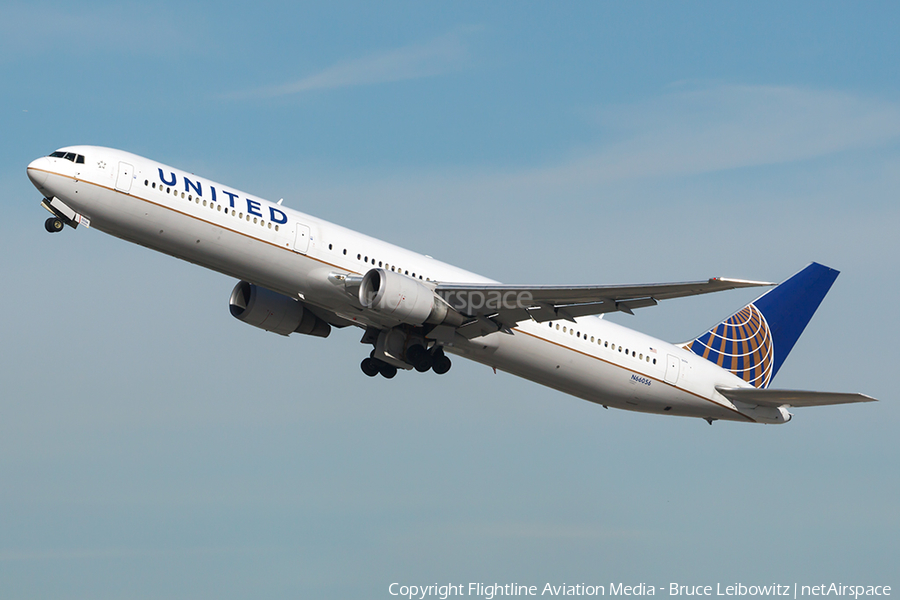 United Airlines Boeing 767-424(ER) (N66056) | Photo 98827
