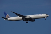 United Airlines Boeing 767-424(ER) (N66057) at  Milan - Malpensa, Italy