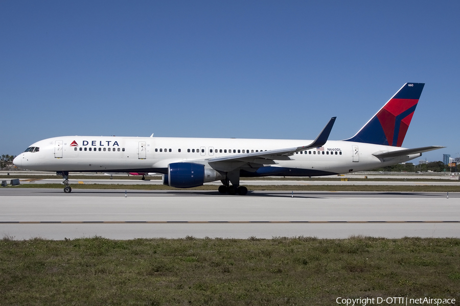 Delta Air Lines Boeing 757-232 (N660DL) | Photo 430135