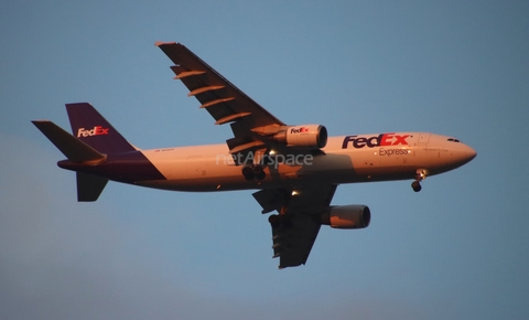 FedEx Airbus A300F4-605R (N660FE) at  Orlando - International (McCoy), United States