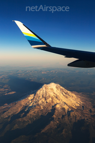 Alaska Airlines (Horizon) Embraer ERJ-175LR (ERJ-170-200LR) (N660QX) at  In Flight, United States