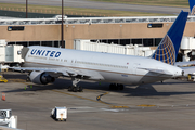 United Airlines Boeing 767-322(ER) (N660UA) at  Houston - George Bush Intercontinental, United States