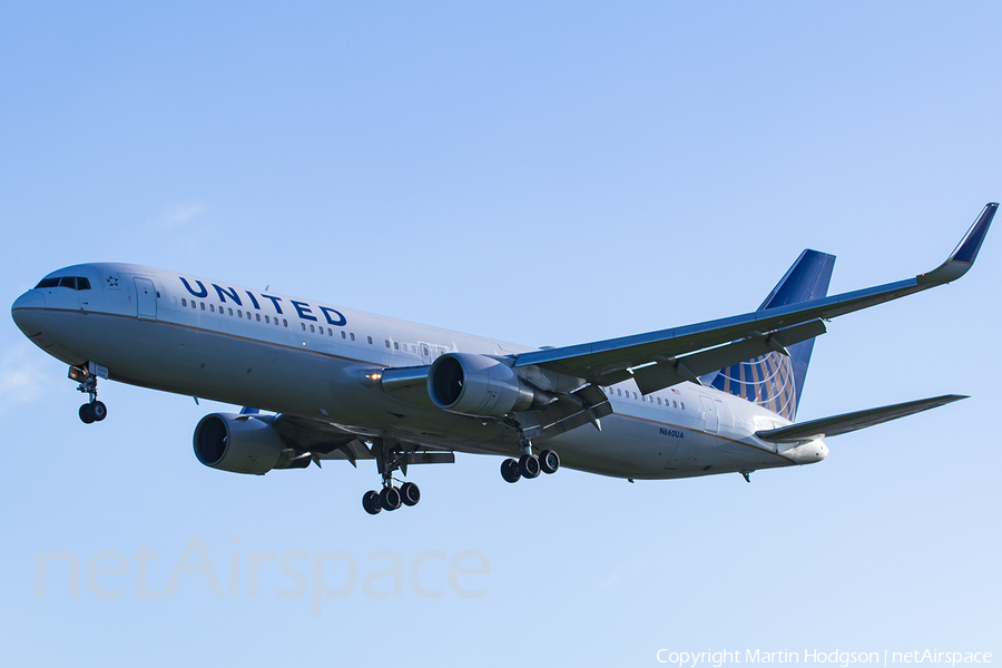 United Airlines Boeing 767-322(ER) (N660UA) | Photo 248148