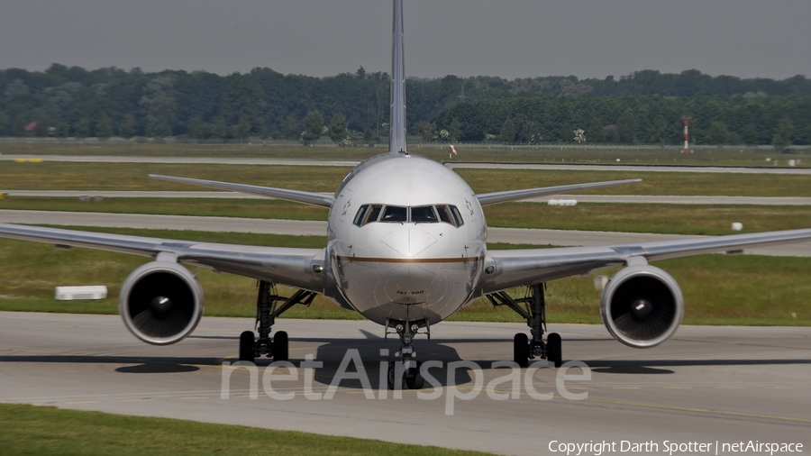 United Airlines Boeing 767-322(ER) (N660UA) | Photo 229938