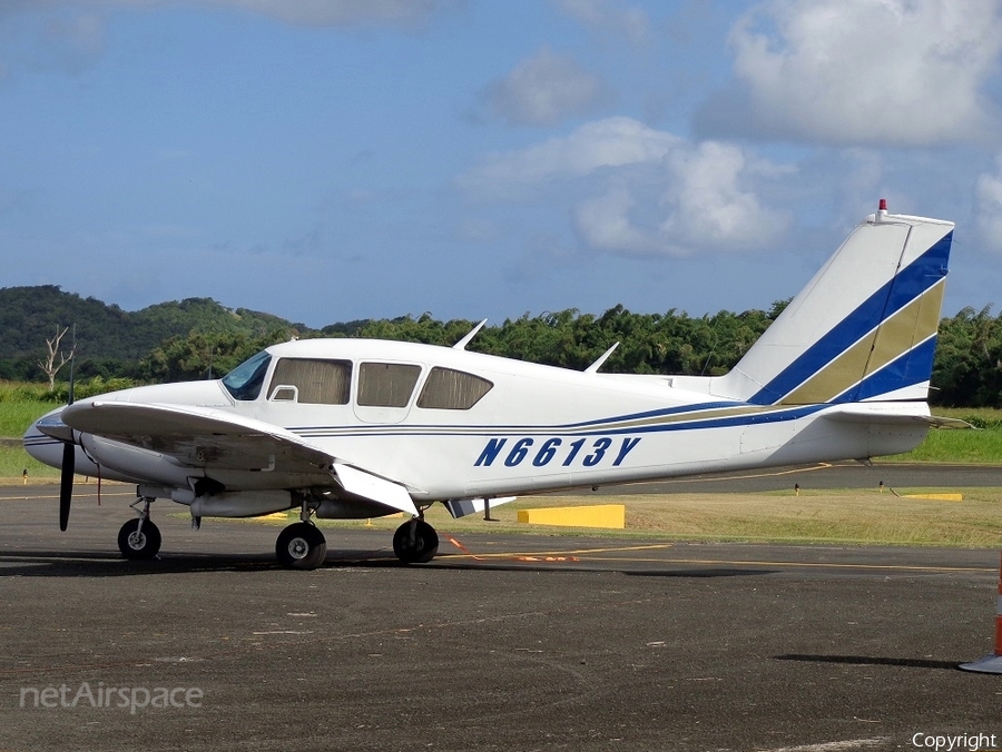 (Private) Piper PA-23-250 Aztec D (N6613Y) | Photo 240858