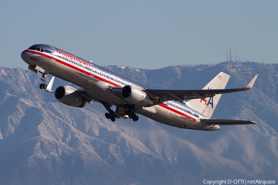 American Airlines Boeing 757-223 (N661AA) | Photo 334153